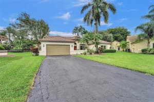 3315 Maple Ln, Davie, FL 33328, Sold 12/01/23