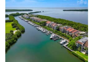 6150 Paradise Point Dr 6150 Palmetto Bay, FL 33157 - Off Market