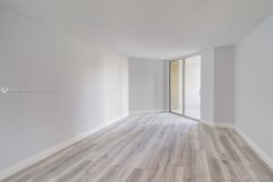 5555 Collins Ave #3a, Miami, FL 33140, Sold 11/14/23