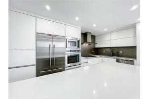 20291 NE 30th Ave, Aventura, FL 33180, Sold 08/31/23