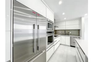 20291 NE 30th Ave, Aventura, FL 33180, Sold 08/31/23