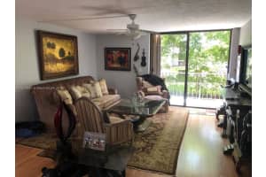450 Commodore Dr APT 211, Plantation, FL 33325, Sold 10/11/23