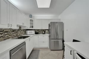 3140 S Ocean Dr APT 2402, Hallandale Beach, FL 33009, Sold 03/28/24