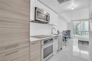 1300 Brickell Bay Dr APT 2800, Miami, FL 33131, Sold 09/08/23