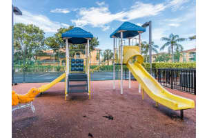 9645 NW 1st Ct 1 309, Pembroke Pines, FL 33024, Sold 11/15/23