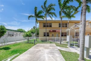1701 N Treasure Dr APT 7, North Bay Village, FL 33141, Sold 10/20/23