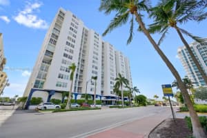 6450 Collins Ave APT 1202, Miami Beach, FL 33141, Sold 10/06/23