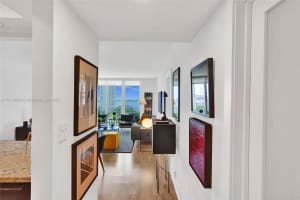 11111 Biscayne Blvd 9g 925, Miami, FL 33181, Sold 10/30/23