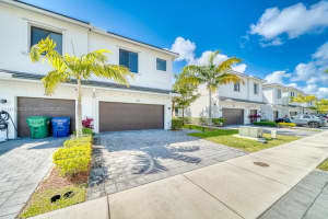 10816 SW 235th Ln, Princeton, FL 33032, Sold 09/21/23