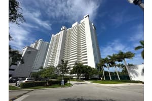 14951 Royal Oaks Ln APT 2007, North Miami, FL 33181, Sold 09/01/23