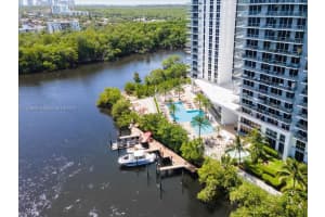 16385 Biscayne Blvd Unit 2007, Aventura, FL 33160, Sold 09/08/23