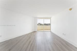 19501 W Country Club Dr APT 1206, Aventura, FL 33180, Sold 08/08/23