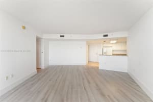 19501 W Country Club Dr APT 1206, Aventura, FL 33180, Sold 08/08/23
