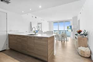 Brickell House, 1300 Brickell Bay Dr #2905, Miami, FL 33131, Sold 02/16/24