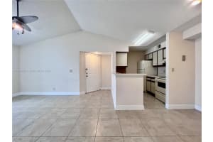 2926 S University Dr APT 6304, Davie, FL 33328, Sold 08/09/23