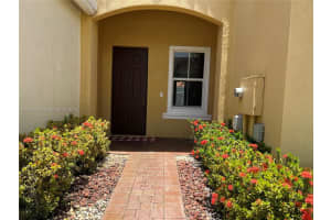14965 SW 40th St, Miami, FL 33185, Sold 08/28/23