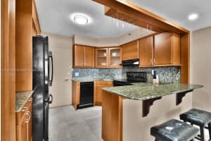 5225 Collins Ave APT 502, Miami Beach, FL 33140, Sold 07/02/24