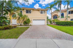 2520 Rampart Way S, Hollywood, FL 33026, Sold 01/31/24