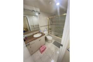 4101 Pine Tree Dr APT 1631, Miami Beach, FL 33140, Sold 08/01/24