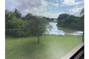 6301 N University Dr APT 318, Tamarac, FL 33321, Sold 08/25/23