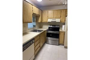 6301 N University Dr APT 318, Tamarac, FL 33321, Sold 08/25/23