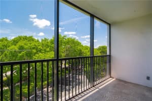 3401 N Country Club Dr APT 409, Aventura, FL 33180, Sold 10/03/23