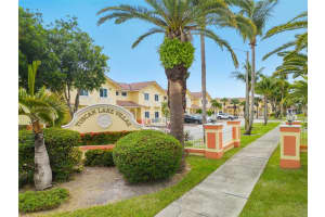 7462 NW 180th Terrace, Hialeah, FL 33015, Sold 08/16/23