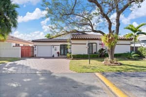 446 SW 89th Ave, Miami, FL 33174, Sold 08/28/23