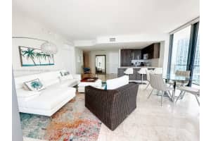68 SE 6th St Apt 1611, Miami, FL 33131, Sold 09/28/23