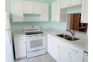 619 NE 14th Ave APT 202, Hallandale Beach, FL 33009, Sold 10/02/23