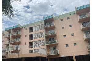 1655 W 44th Pl APT 305, Hialeah, FL 33012, Sold 01/31/24