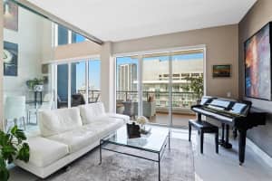 60 SW 13th St Apt 5212, Miami, FL 33130, Sold 10/05/23