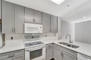 4061 Crockers Lake Blvd #17, Sarasota, FL 34238, Sold 10/19/23