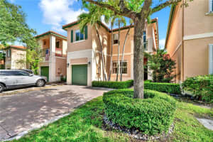 8313 NW 144th St, Miami Lakes, FL 33016, Sold 08/31/23