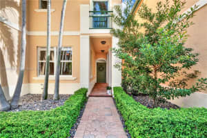 8313 NW 144th St, Miami Lakes, FL 33016, Sold 08/31/23