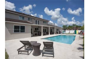 5660 Briarwood Way, Davie, FL 33331, Sold 12/06/23