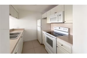 8100 Geneva Ct APT 343, Doral, FL 33166, Sold 11/17/23