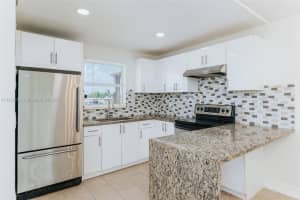 729 Lori Dr APT 401, Palm Springs, FL 33461, Sold 10/12/23