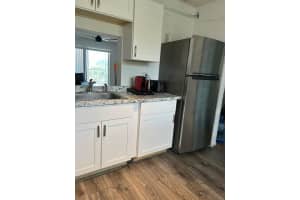 17000 NW 67th Ave APT 415, Hialeah, FL 33015, Sold 12/01/23