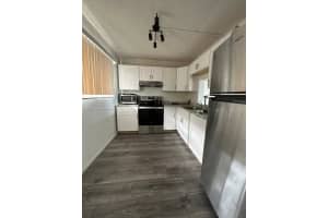 17000 NW 67th Ave APT 415, Hialeah, FL 33015, Sold 12/01/23