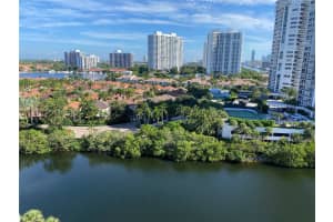 20505 E Country Club Dr APT 1432, Aventura, FL 33180, Sold 09/27/23