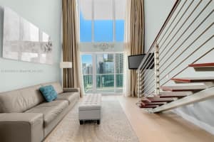 41 SE 5th St APT 2106, Miami, FL 33131, Sold 09/21/23