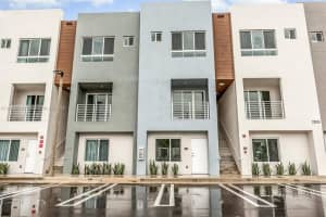 2505 NE 193rd St #4110, Aventura, FL 33180, Sold 10/27/23