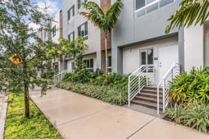 2505 NE 193rd St #4110, Aventura, FL 33180, Sold 10/27/23