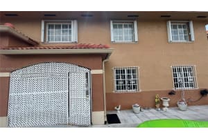 2527 W 76th St APT 110, Hialeah, FL 33016, Sold 09/07/23