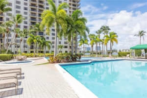 18151 NE 31st Ct APT 604, Aventura, FL 33160, Sold 01/05/24