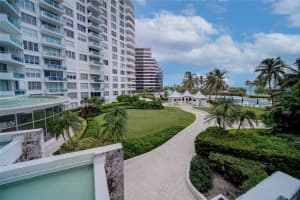 5151 Collins Ave APT 435, Miami Beach, FL 33140, Sold 09/15/23