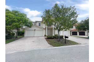 19527 SW 79th Ct, Pinecrest, FL 33156, Sold 08/31/23