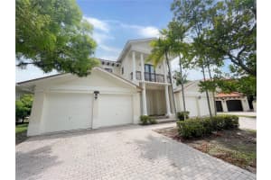 19527 SW 79th Ct, Pinecrest, FL 33156, Sold 08/31/23