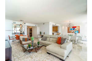 20201 E Country Club Dr APT 2009, Aventura, FL 33180, Sold 04/15/24